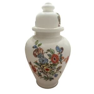 VTG  MCM Large Made In Italy Norleans White Satin Glass Urn Vase Floral Motif